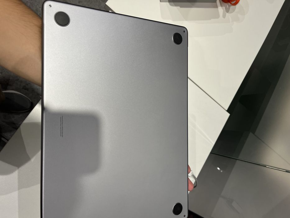Macbook air M2 8/256
