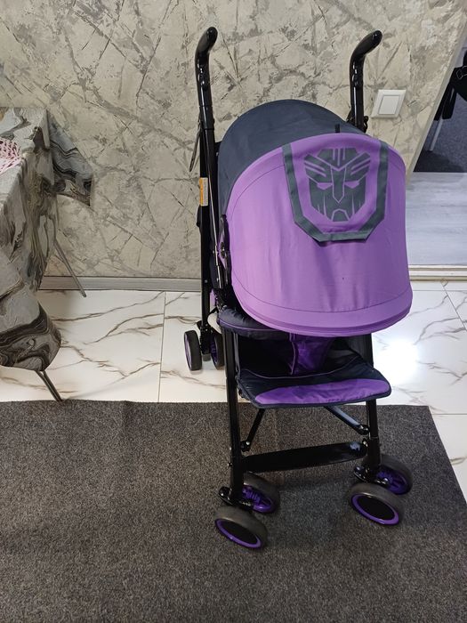 Продаётся прогулочная коляска трость