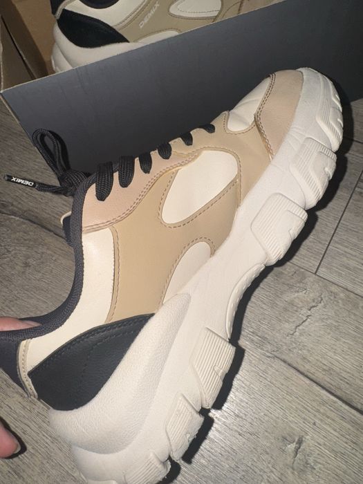 Кроссовки demix.