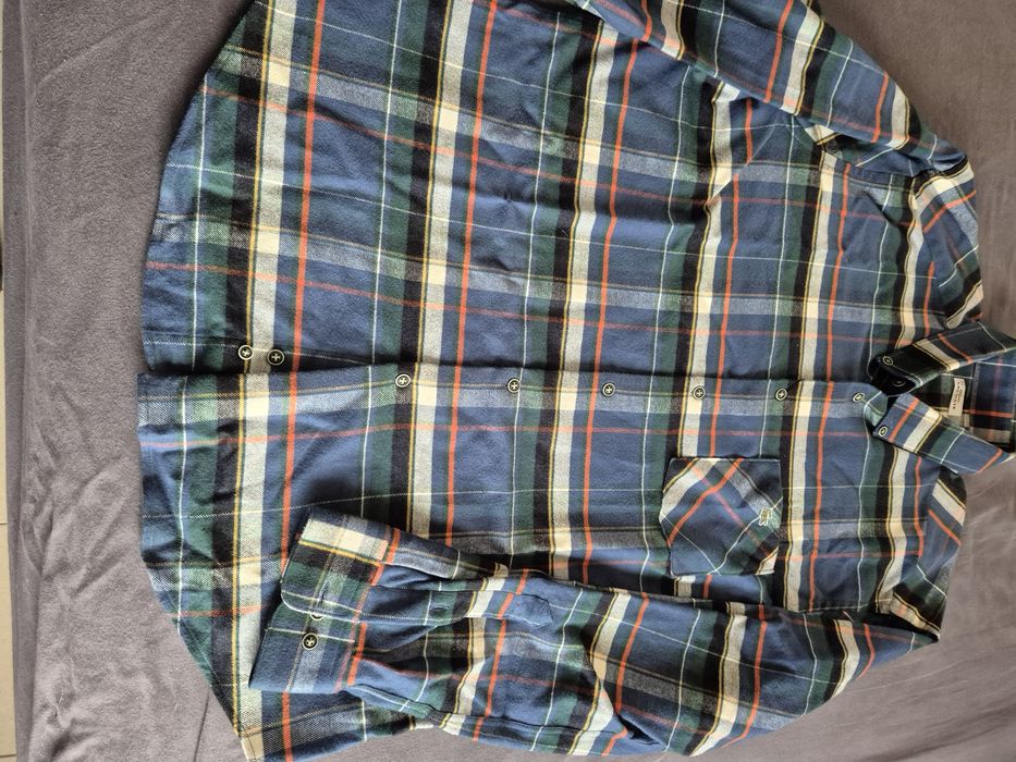 Продавам мъжка зимна риза LACOSTE