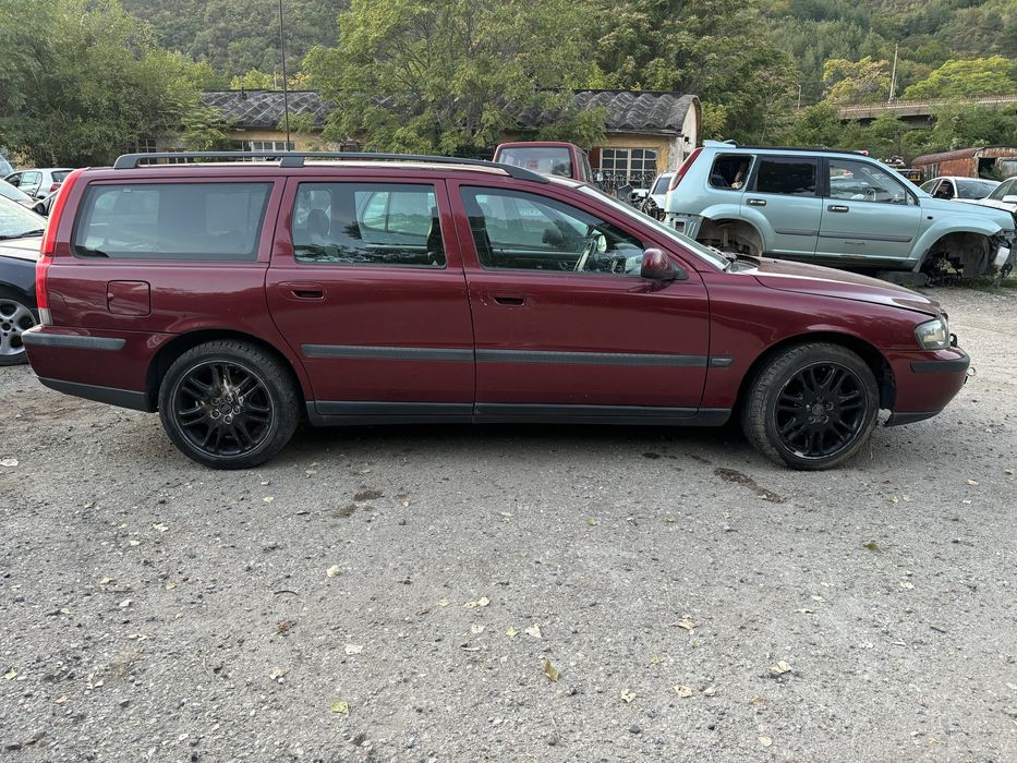 Волво В70 2.5 на части. Volvo V70