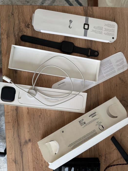 Продаю apple watch 7