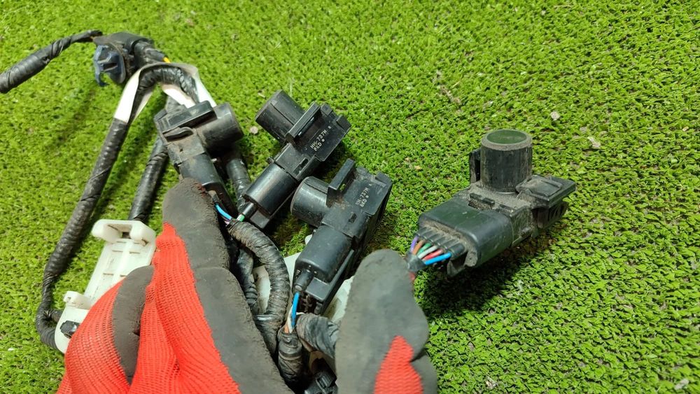 SENZORI PARCARE FATA HONDA ACCORD 8 2.0 BENZINA 2009 / SEDAN COD OEM 39680-TL0-G01 / 188300-6530 / 2008-2011