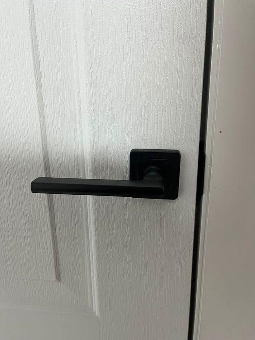 Продам межкомнатные двери