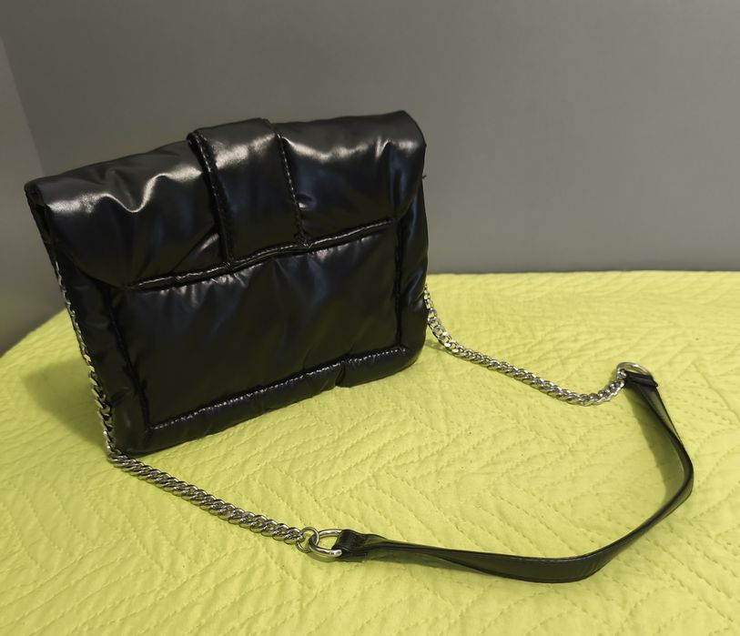 Дамски чанти с дълги дръжки