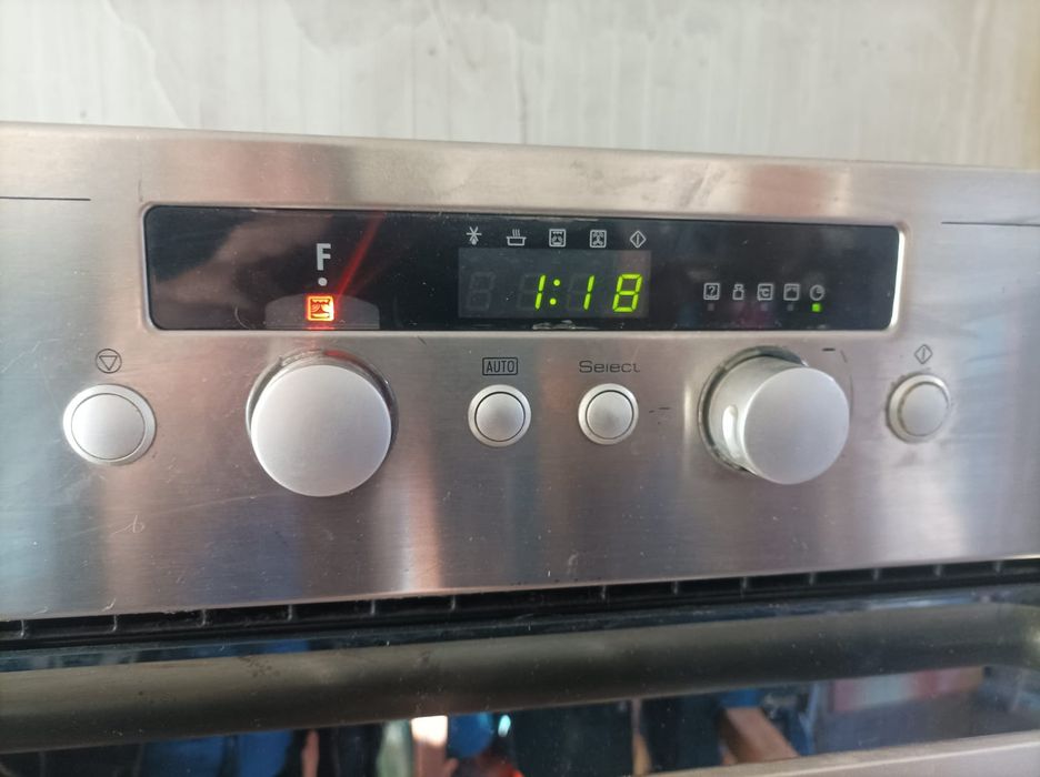 Комбинирана фурна с микровълнова за вграждане Whirlpool