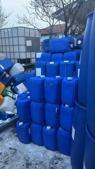 Продам канистры пищевые. 20 25 30 лит.