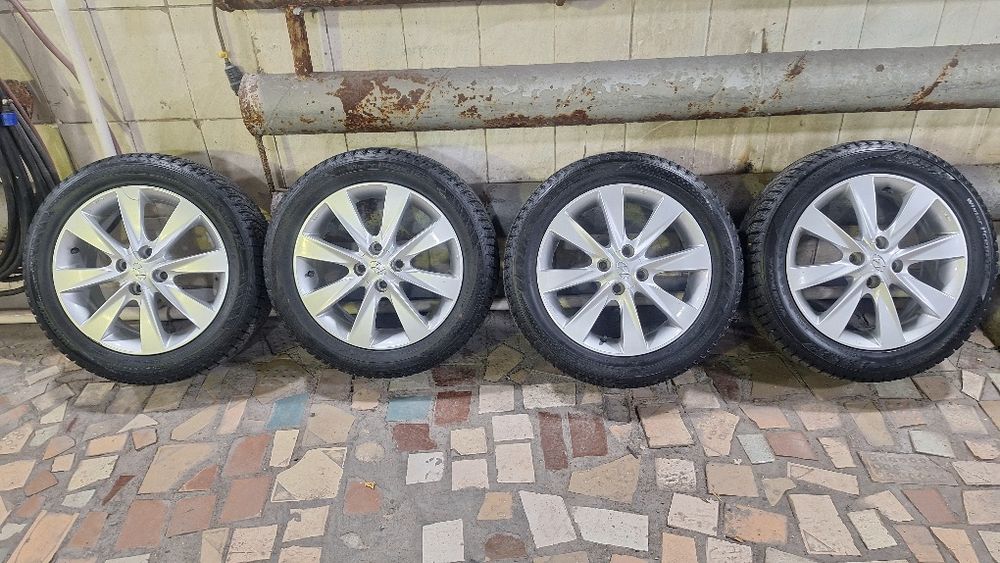 Зимние шины,диски Hyundai accent
