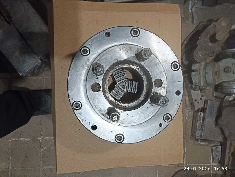 Продам токарный патрон 250 мм