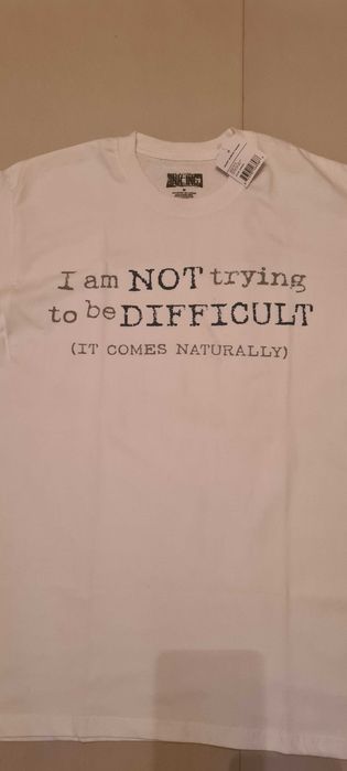 Tricou alb imprimat, nou cu eticheta
