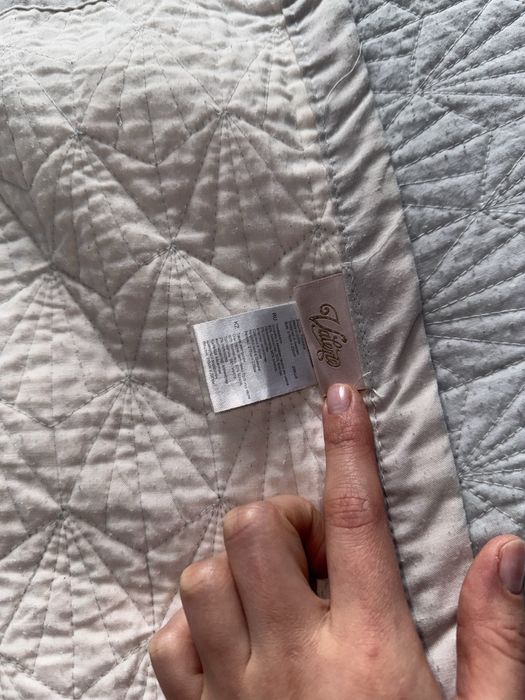 Продам покрывало на кровать