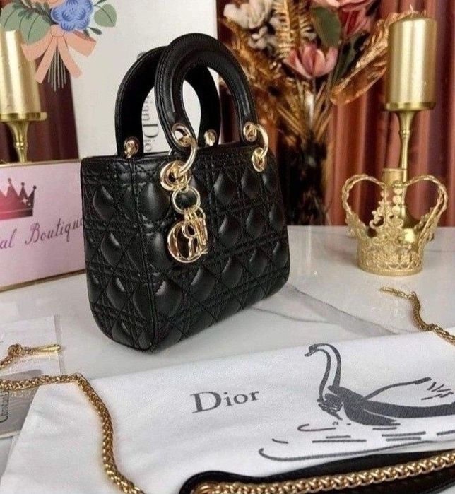 Genti mini model Lady, diverse nuanțe, accesorii metalice, saculet