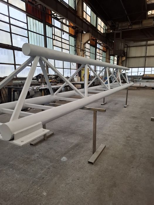 Estacada traversari  tevi.