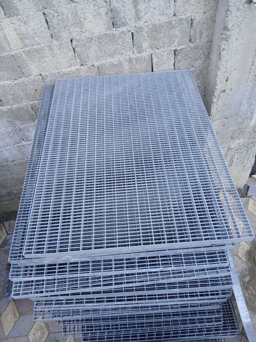 Grilaje zincate galvanizate