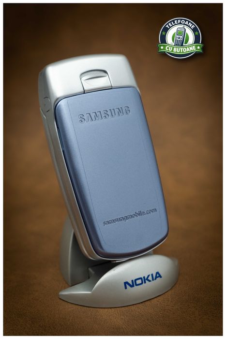 Telefon cu Clapeta M300 (nu Nokia 8800 Nokia 6700 Nokia arte Motorola