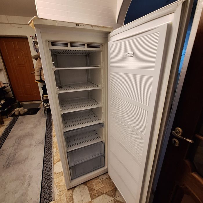 Холодильник морозилка