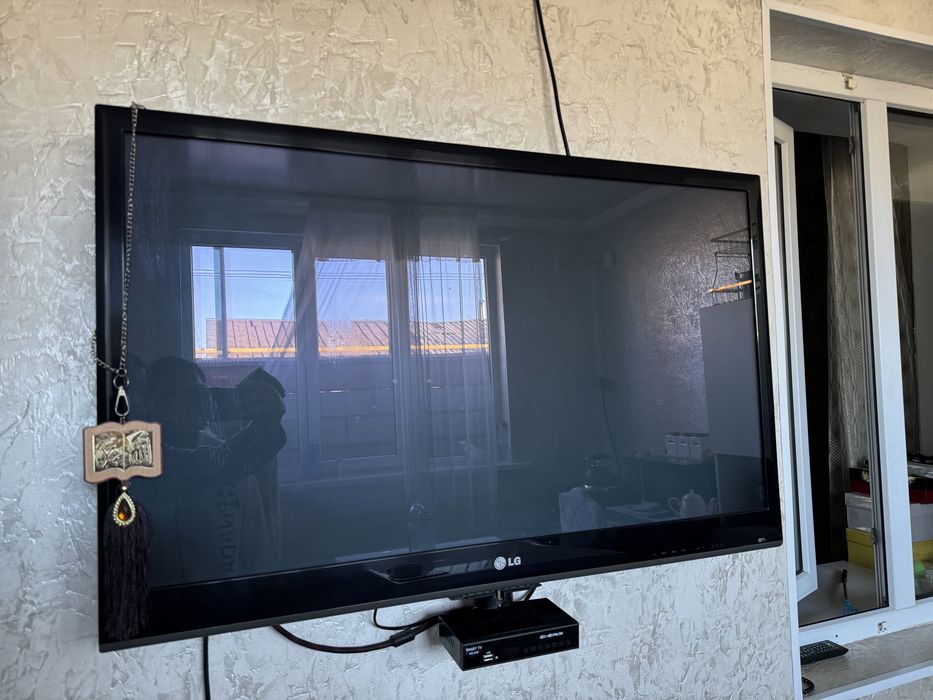 Продам телевизор LG