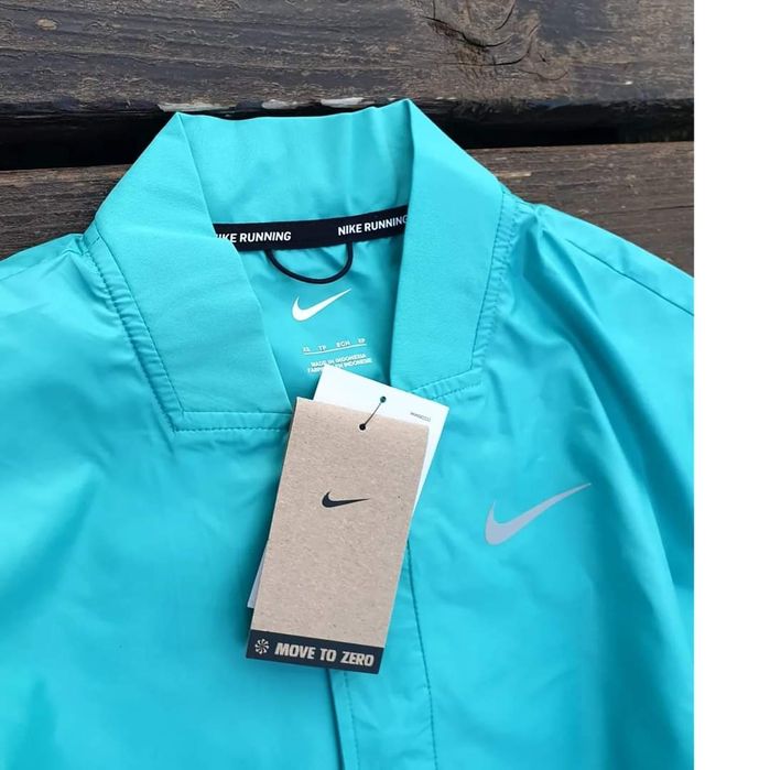 Дамско яке Nike зелен син цвят размер XS S M и L ветровка  ново