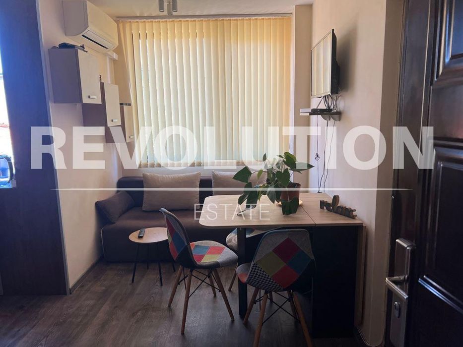 Дава се под наем Двустаен апартамент в Варна, Център - 50 кв.м за 500 € - Снимка #1