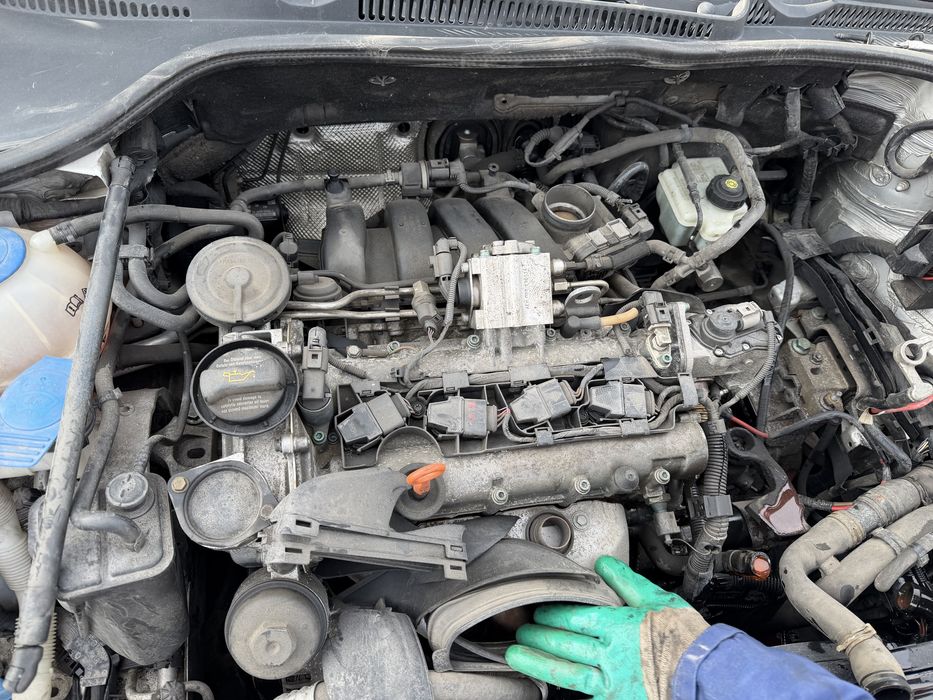 Двигател 1.6 FSI GOLF V