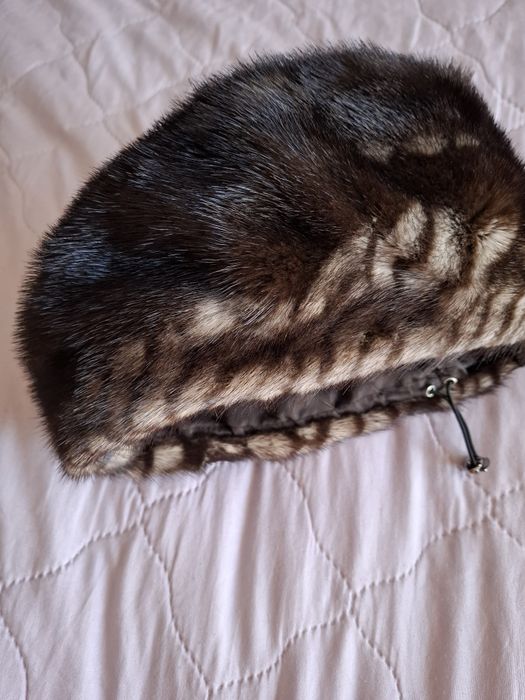 Шапка-берет из меха норки