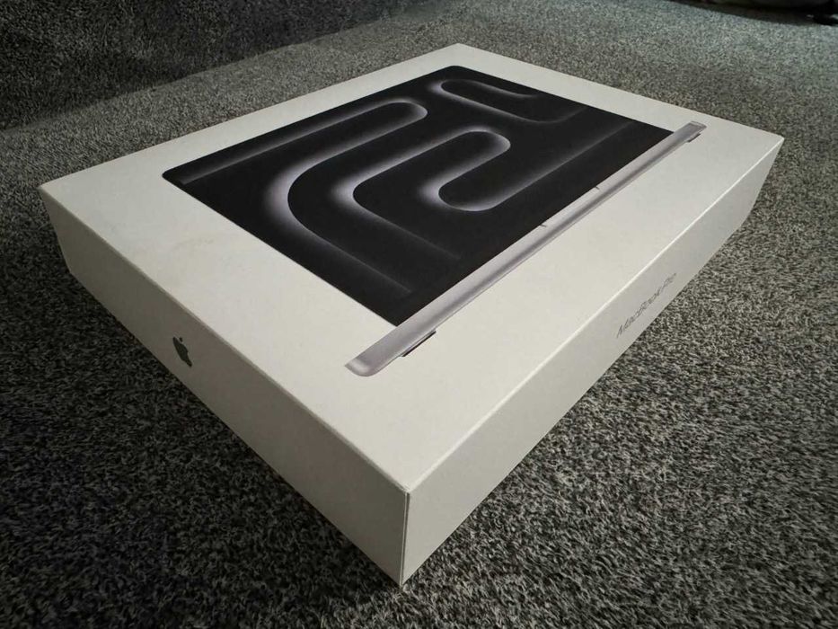  Apple / MacBook Pro 14 / M5 / 16+512 / Silver / Sigilat