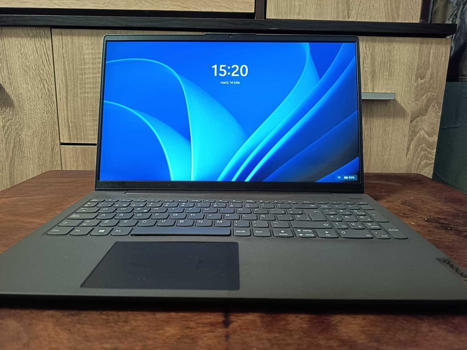 Vand laptop Lenovo