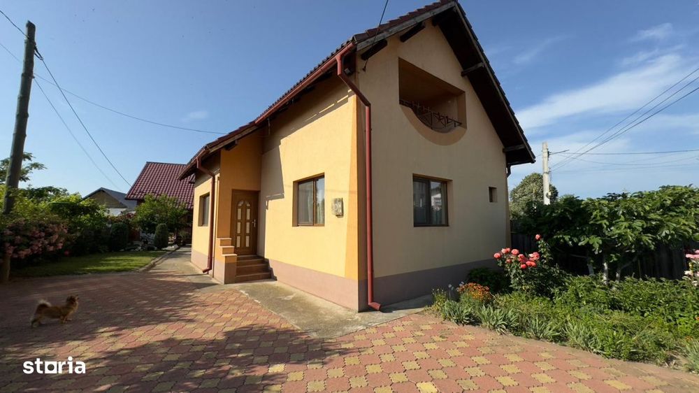 Spatiu, intimitate si verdeata langa Pitesti - Geamana | 2 case, teren