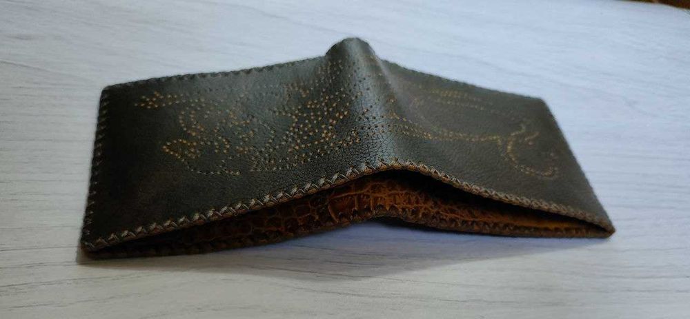 Мужской  кошелек (портмоне, бифолд) натуральной кожи. Ручная работа