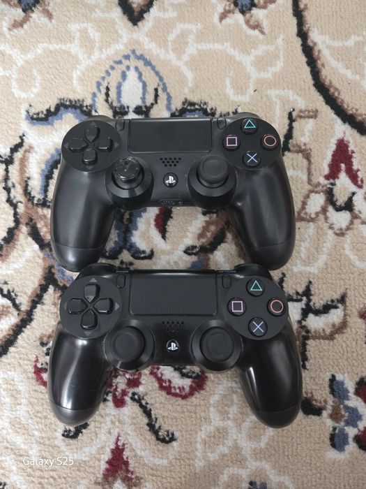 Продам Playstation 4 slim