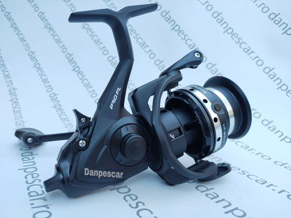 SET 2 Mulinete Feeder si Crap PRO FL VIRUS VF6500 Long Cast+baitrunner