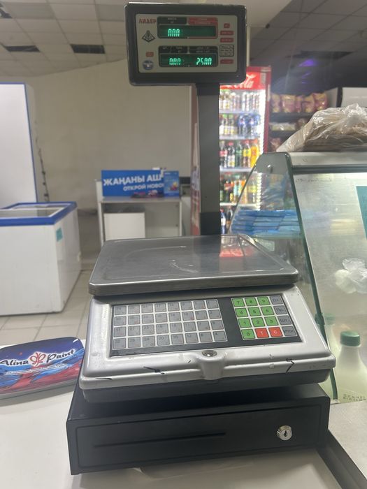 Продам оборудование для магазина