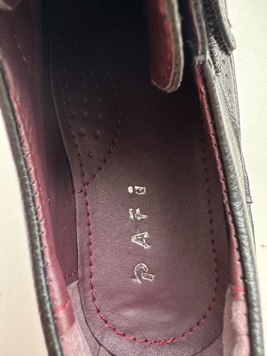 Кожаные туфли на липучке 38 размер