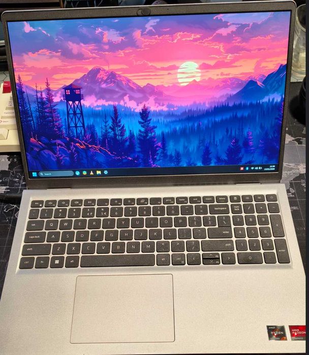 Laptop Dell Inspiron 15 3525