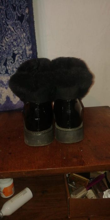 Продам ботинки зимние