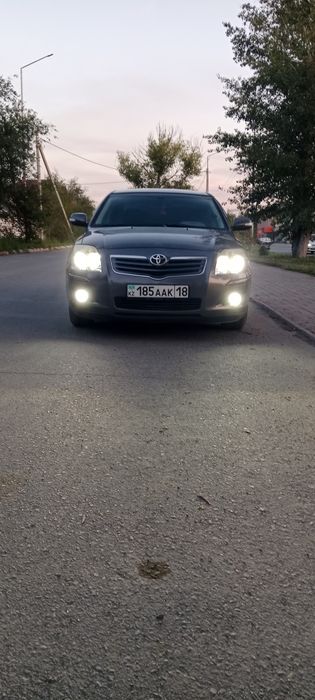 Тойота Авенсис  2007