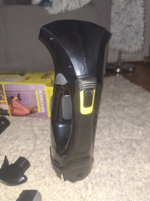 Aspirator  de spălat geamurile ri