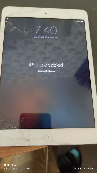 Продавам iPad mini a1432