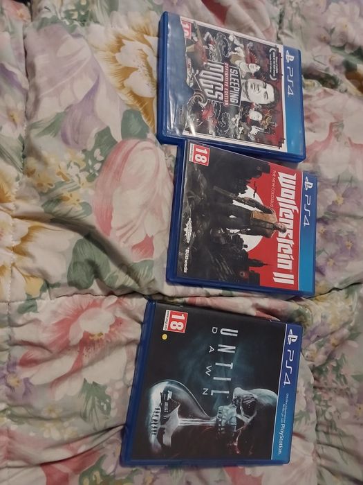 3 jocuri pentru Playstation 4. Perfect functionale. Va rog s-a  cititi toata descrierea