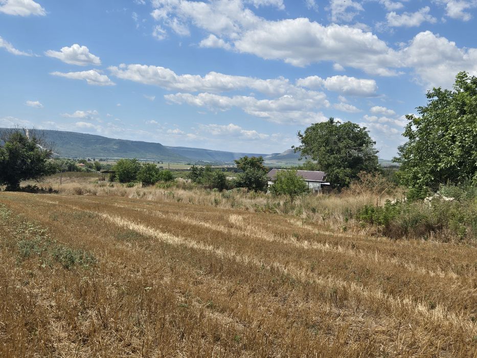 Парцел в с. Петров дол
