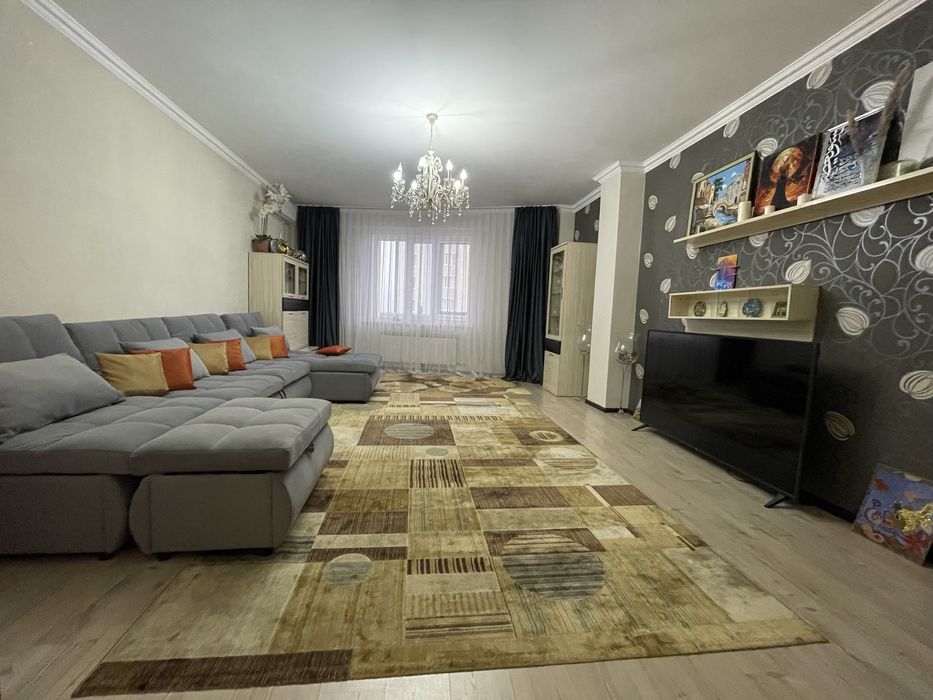 Продам 2-х квартиру  в центре столицы