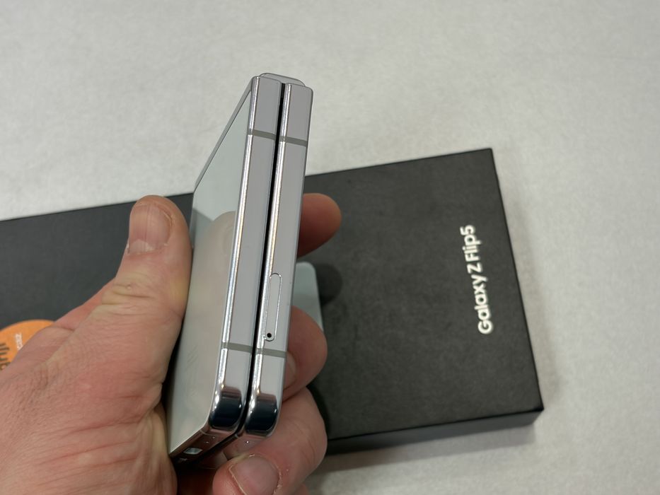 Samsung Galaxy Z Flip 5, 512 gb, 8 gb ram, 5G, Mint