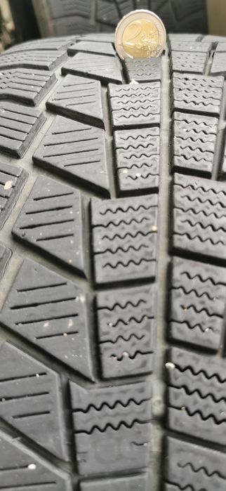 Продавам зимни гуми Gislaved 225/40/18.