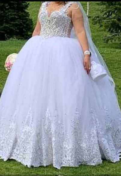 Rochie mireasa superba+accesorii