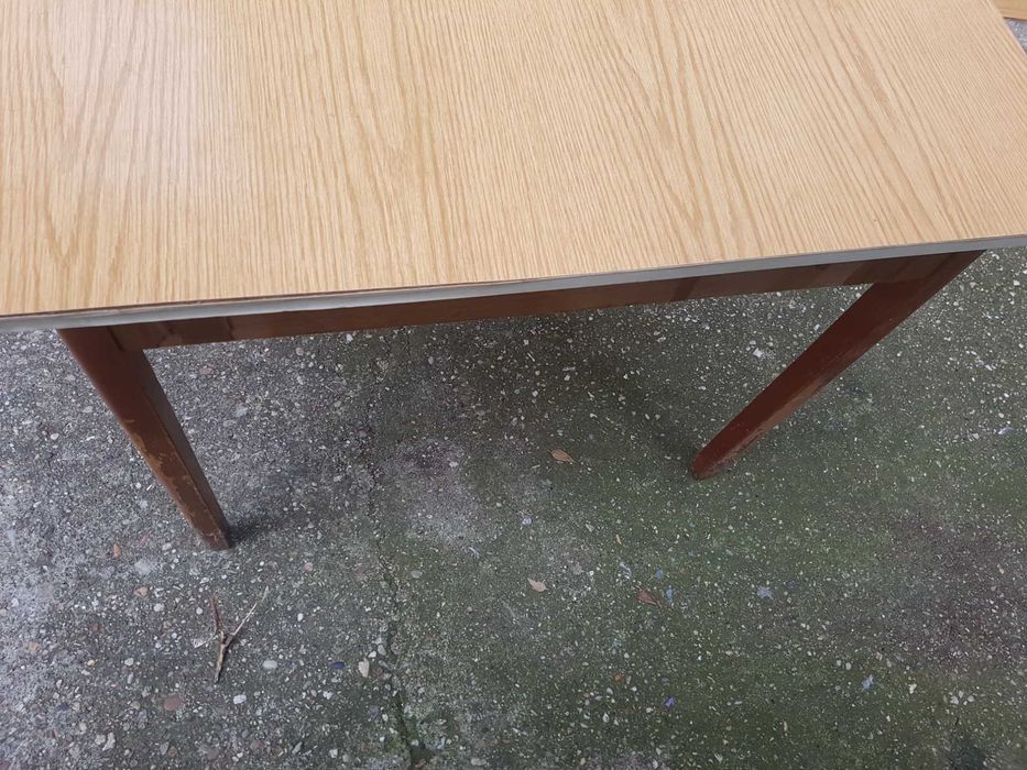 Маса разтегателна