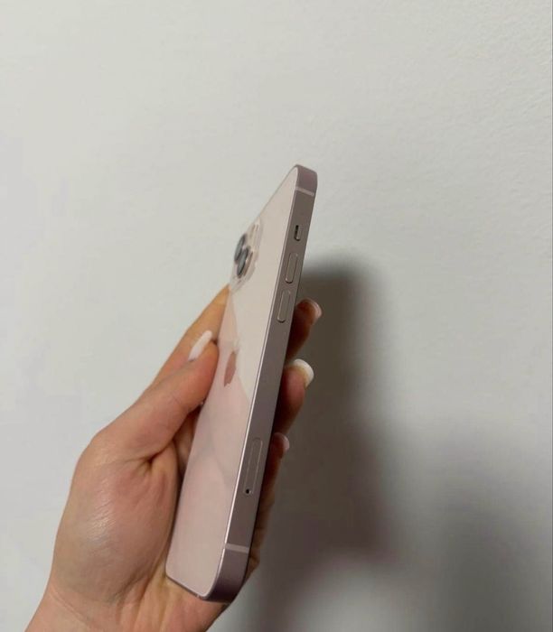 Vând Iphone 13 in stare bună