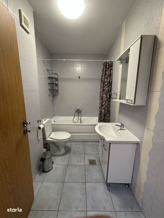Apartament de inchiriat, 3 camere, loc de parcare, Zona Closca