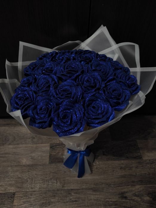 Эксклюзивный букет роз из атласных лент — цвет на ваш выбор