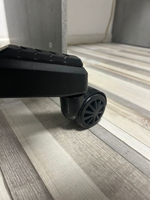 Scaun gaming GENESIS