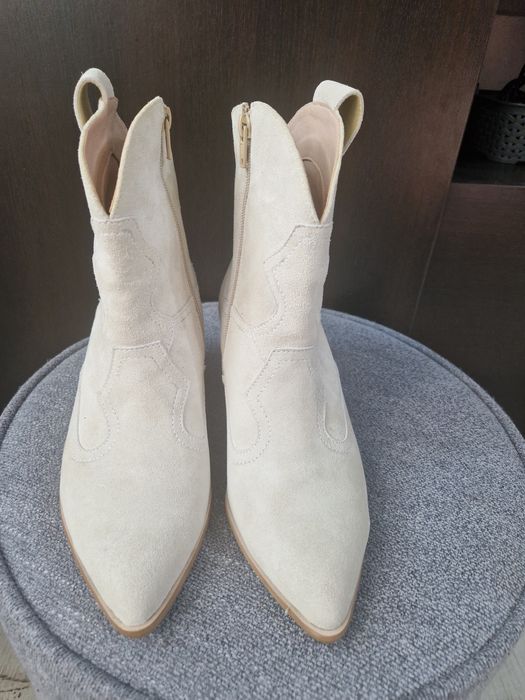 Ciocate piele intoarsa 38